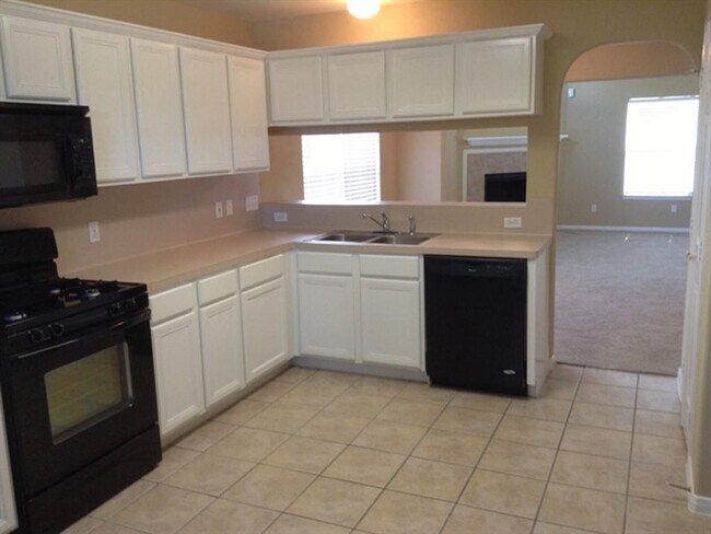 Building Photo - 1023 N Magnolia Dale Dr