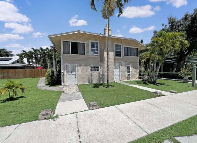 Building Photo - 1615 Evans Ave