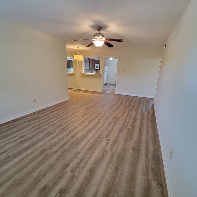 Building Photo - 11649 Chimney Rock Rd