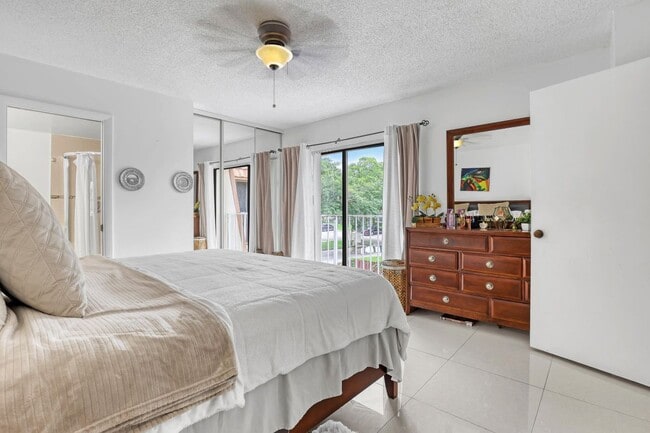 Building Photo - 728 Mill Valley Pl