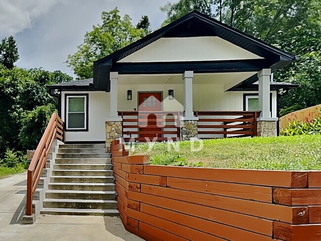 Foto del edificio - 963 Sims Ave NW
