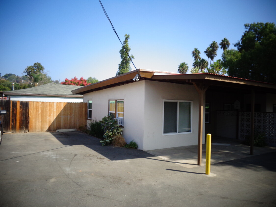 Front & parking - 2911 Central Ave