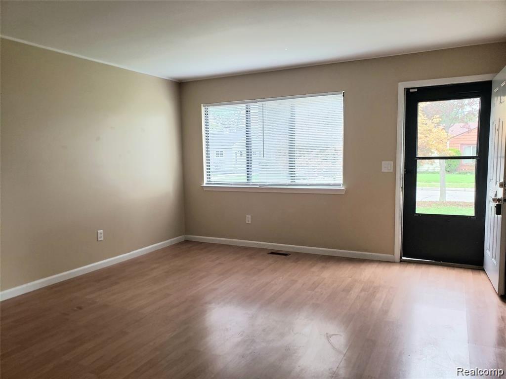 28533 Block St, Garden City, MI 48135 House Rental in Garden City, MI