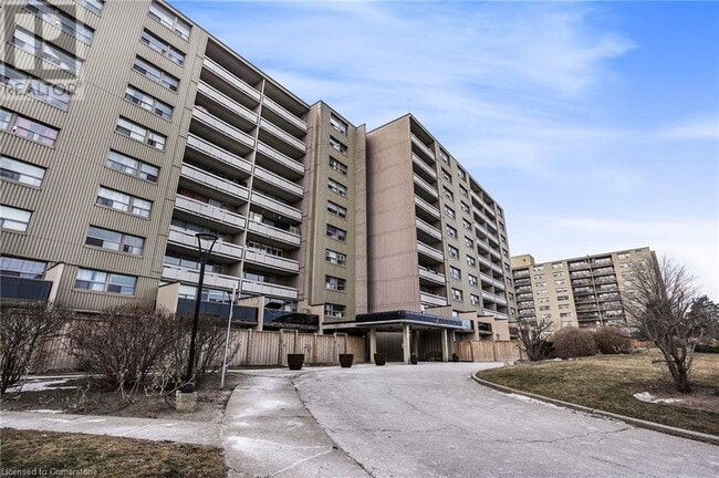 Building Photo - 15 Albright Rd