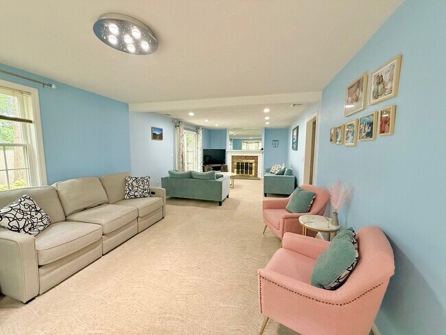 Foto del edificio - 25 Homeward Ln