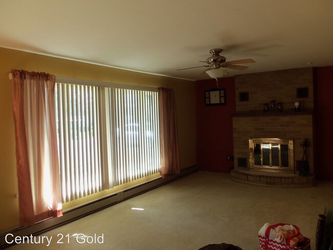 Foto del edificio - 413 Oak Haven Rd