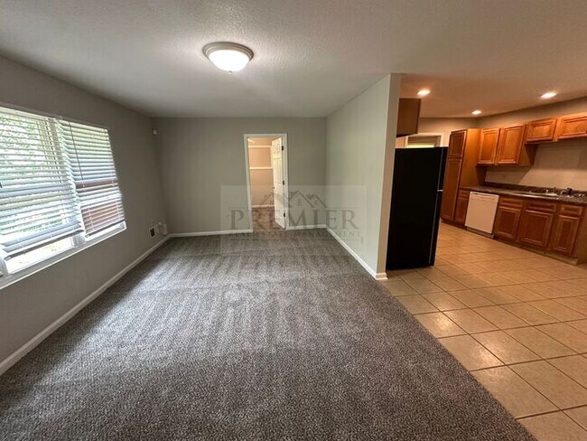 Foto del edificio - 7717 E 110th St