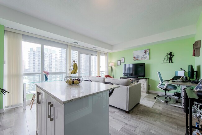 Photo du bâtiment - 165-1165 Legion Rd N