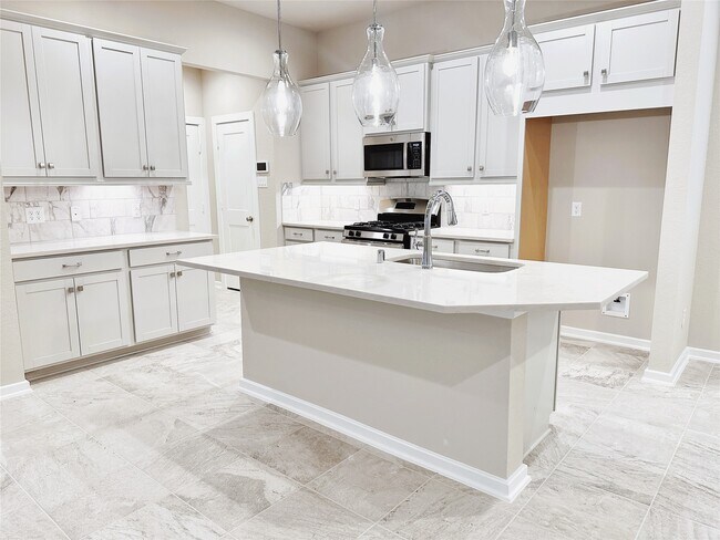 Building Photo - 967 Malibu Shr Ln