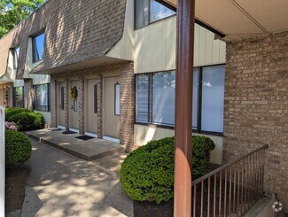 Apartment Entry - 90 Kinderkamack Rd