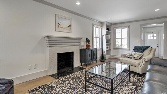 Building Photo - 9 Redfield Ln
