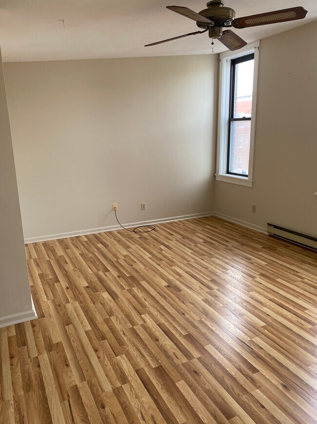 Sala de estar - 28 E Genesee St