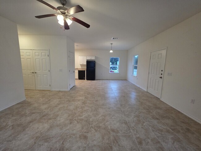 Foto del edificio - COMING SOON!! PRELEASING FOR A MID AUGUST MOVE IN-OAKDALE FLOORPLAN