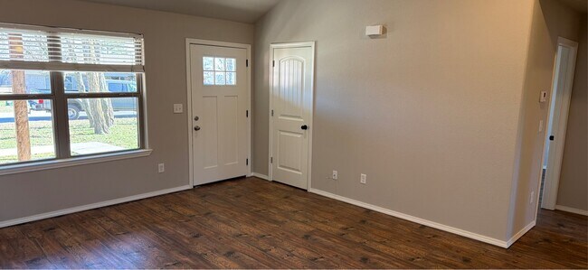 Foto del edificio - 173 Western Heights Cir