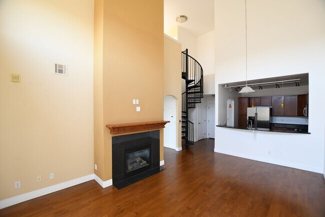 Foto del edificio - Centennial Condo for Rent! Outdoor Pool an...