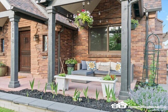Foto del edificio - 1418 Glencoe St