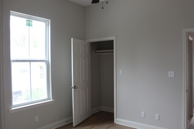 Building Photo - 9431 Colapissa St