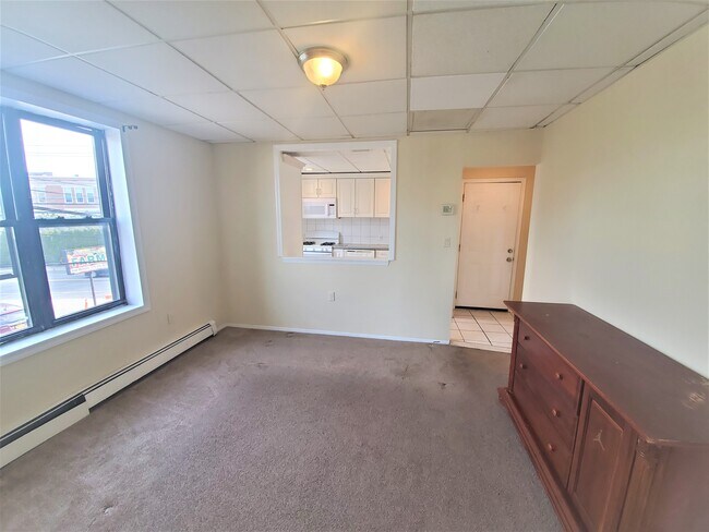 Building Photo - 1088 Broadway