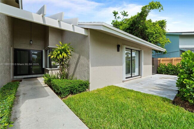 Foto del edificio - 11044 SW 128th Ct