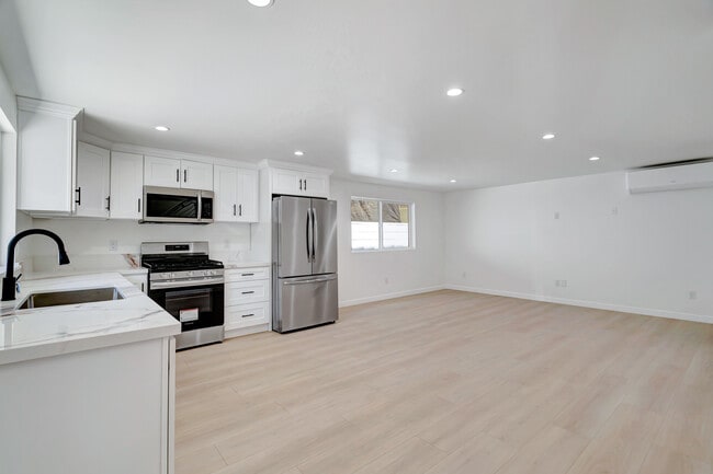 Building Photo - 5193 W 20th St