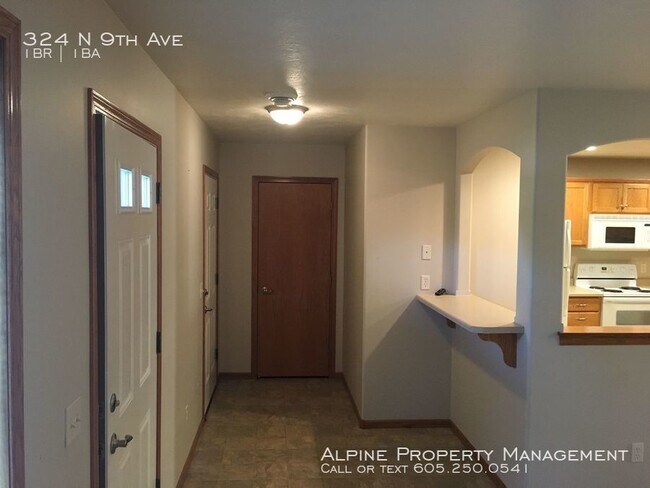Building Photo - 324 9th Ave