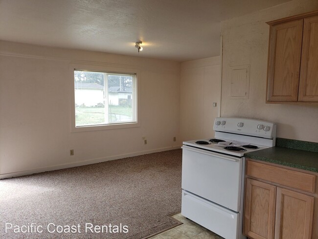 Building Photo - 2 br, 1 bath House - 878 Murray Road
