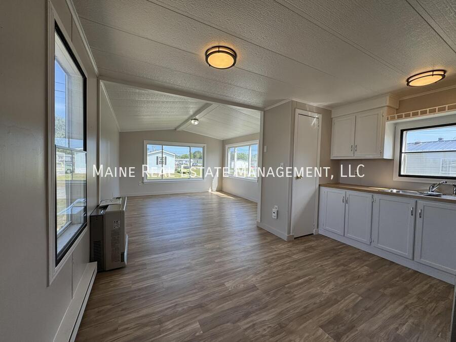 Foto principal - 102 G St