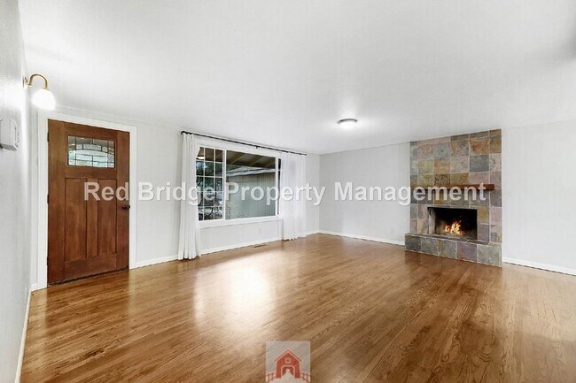 Foto del edificio - 5695 SW Washington Ct