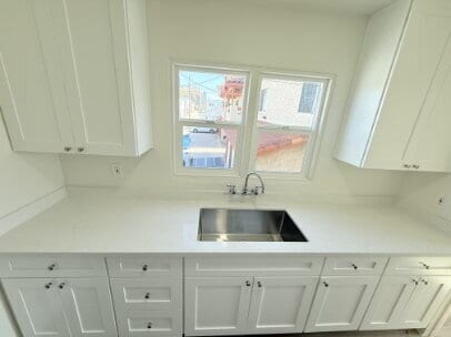 Building Photo - Free Sept Rent!  Remodeled 1BR/1BA Unit in...