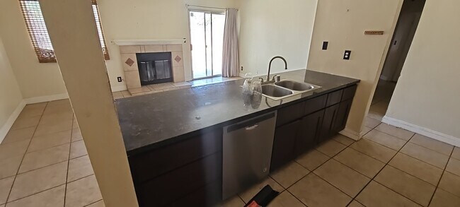 Foto del edificio - 2341 Langhorn St