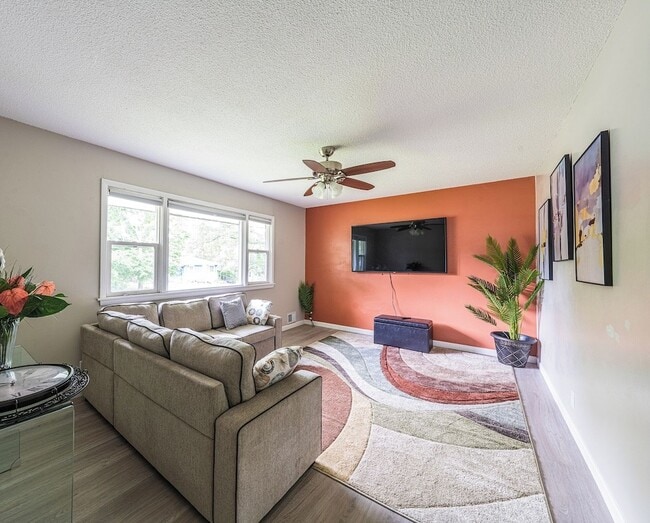 Building Photo - 4241 2nd St NE