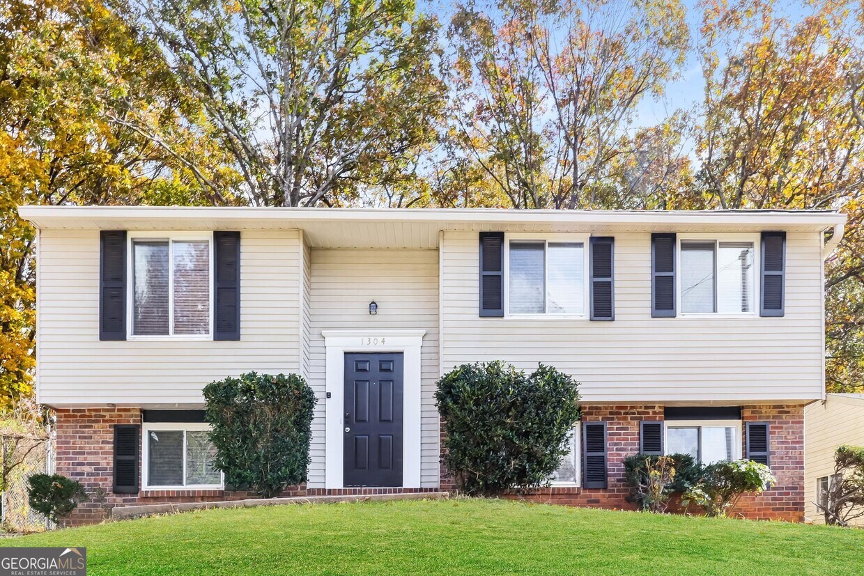 Foto principal - 1304 Muirfield Dr