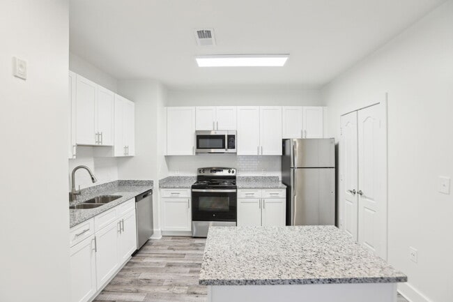 Building Photo - Wesley Kensington Apartments at Stonecrest