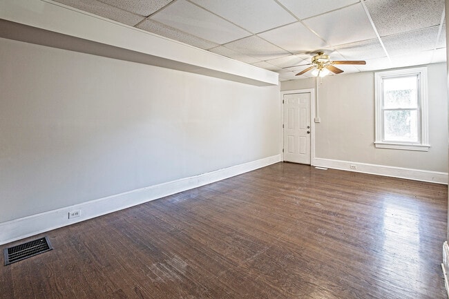 Building Photo - 157 7th St