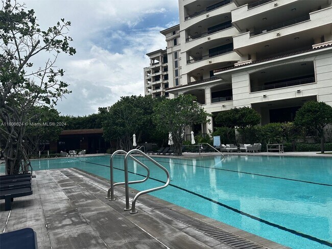 Building Photo - 6800 Fisher Island Dr