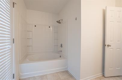 Foto del edificio - Available Immediately!