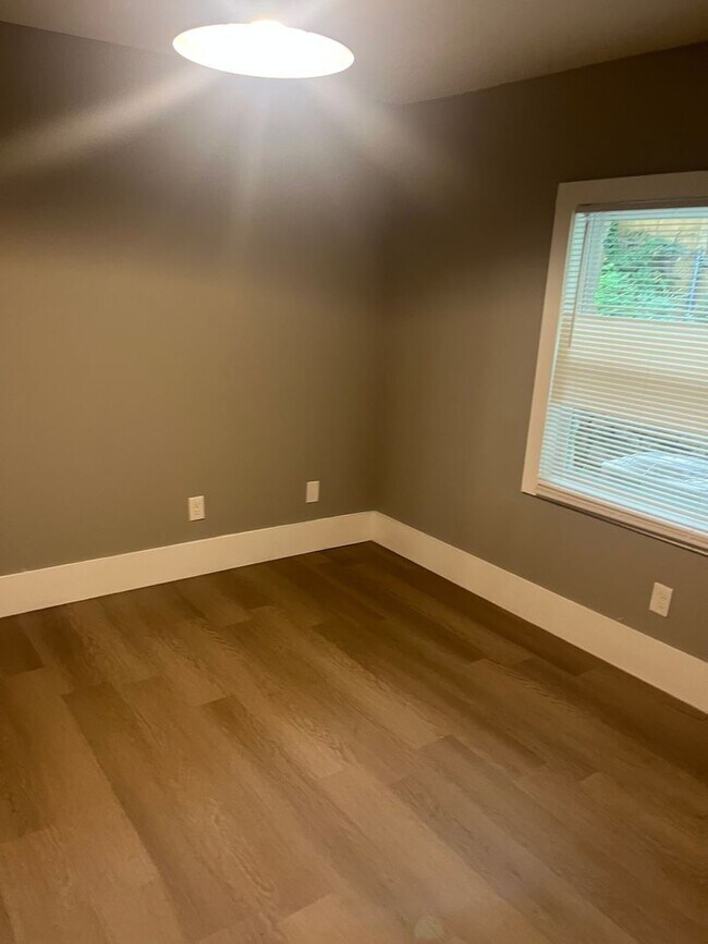 Foto del edificio - 2 BR/1BA | Newly Renovated Unit| In Scottsdale, Georgia