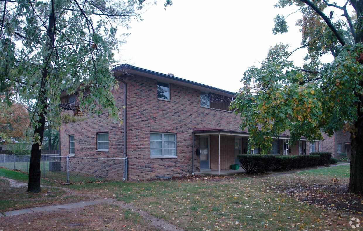 Foto del edificio - 3156-3176 Northwest Blvd