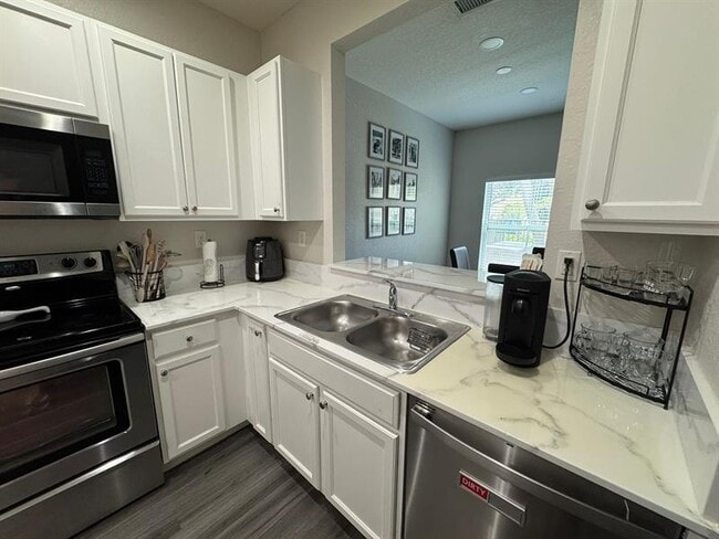 Building Photo - 107 Monterey Bay Dr