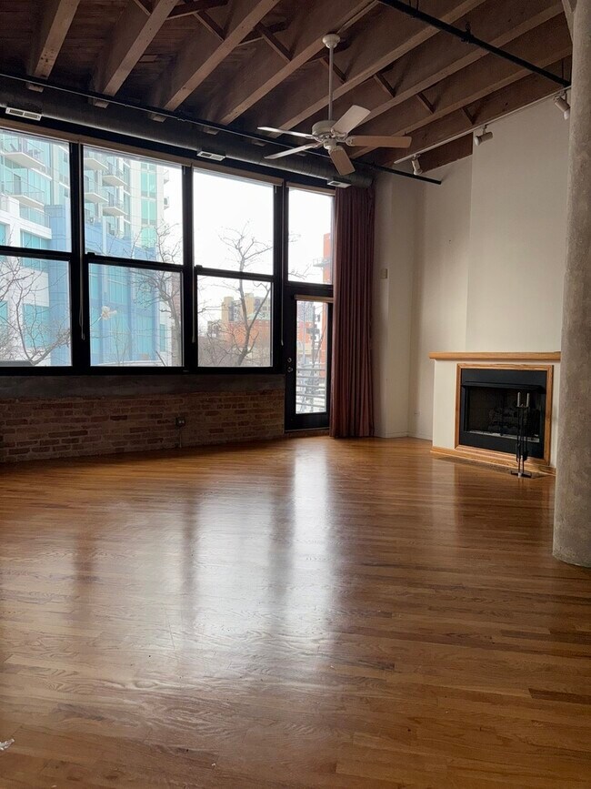 Foto del edificio - 1601 S Indiana Ave