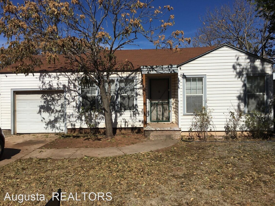 Foto principal - 2 br, 1 bath House - 2310 N 18th