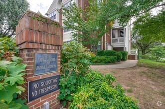 Building Photo - 609 Arkland Pl