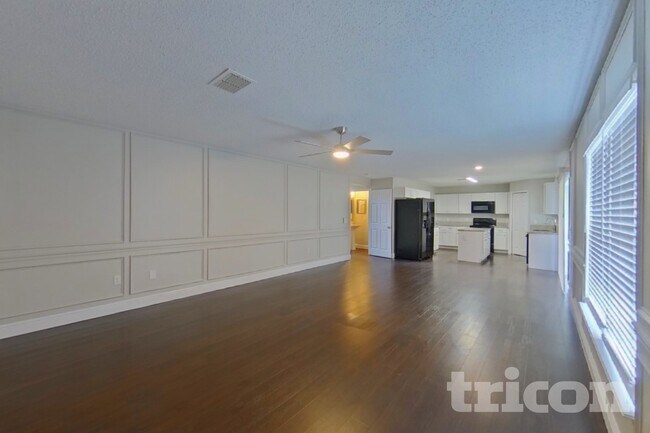 Foto del edificio - 1730 Sunset Ridge Dr