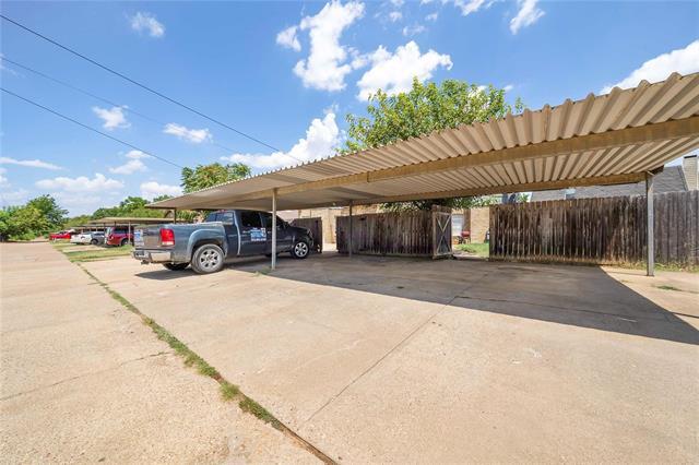 Building Photo - 2744 St George Pl