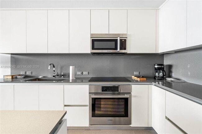 Foto del edificio - 88 SW 7th St