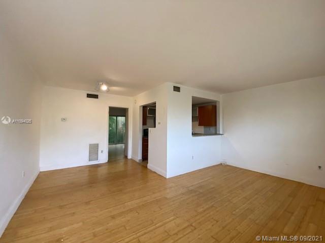 Building Photo - 650 NE 61st St