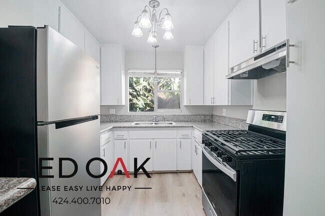 Building Photo - 4505 Santa Rosalia Dr