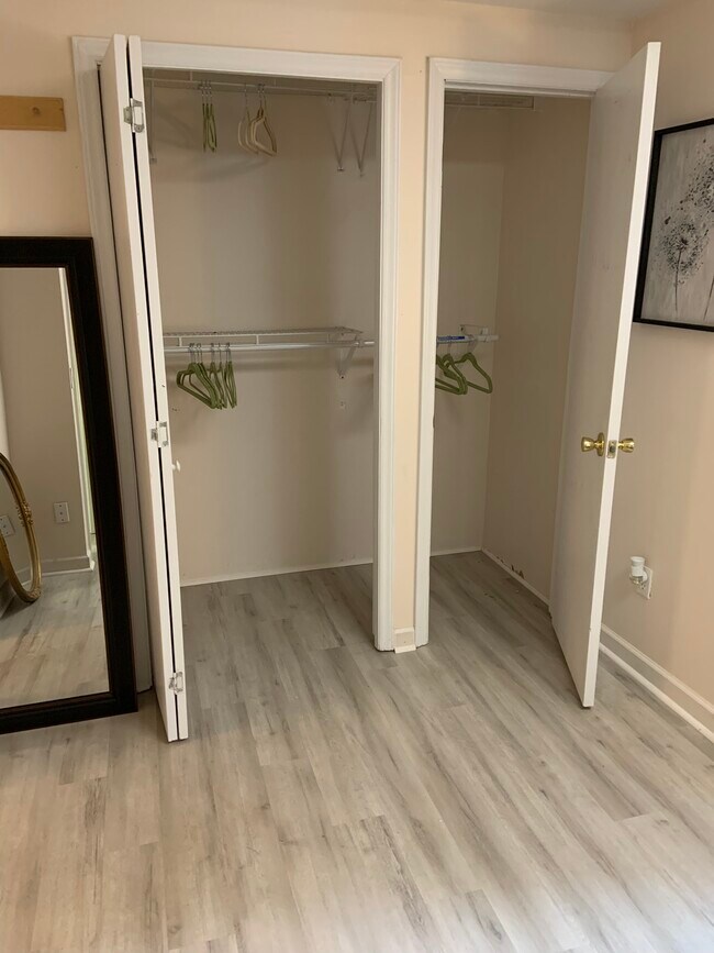 Foto del edificio - 510 Crescent Leaf Ln