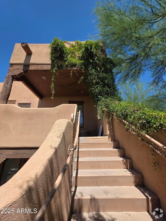 Building Photo - 16715 E Parkview Ave