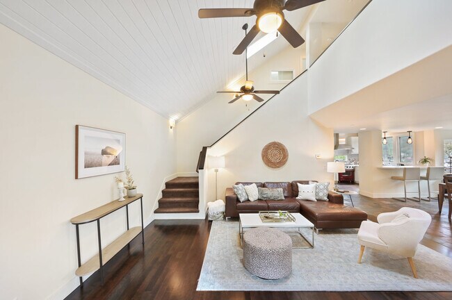 Building Photo - 20 Miraflores Ave